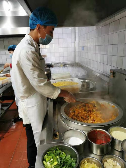 防控疫情,他們在餐飲方面貢獻(xiàn)自己的力量
